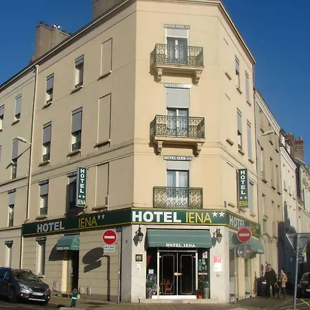 מלון Iena 2*